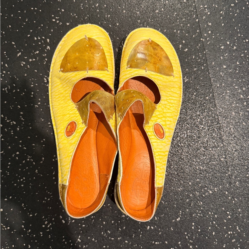 Eject Clogs - image 10